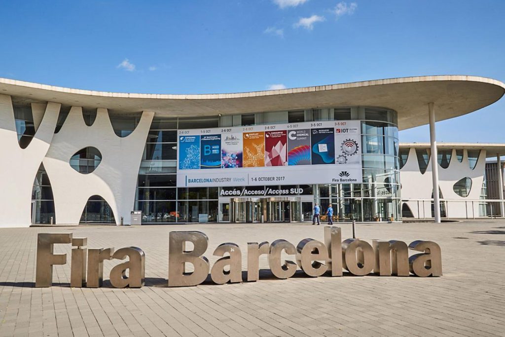 The Fira de Barcelona Exhibition Center is next to the apartment.