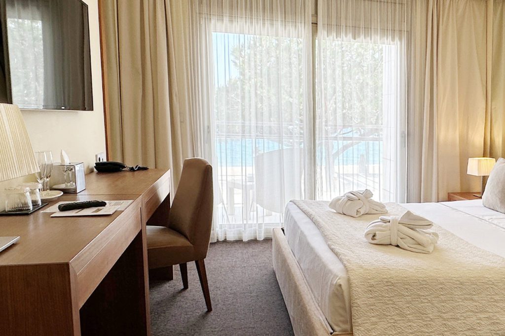 Double Superior Suite with Sea View_13